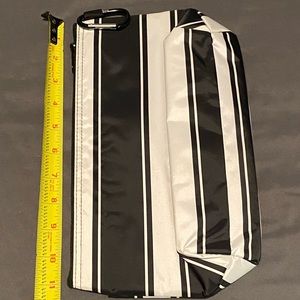 Cool clip thermal pouch